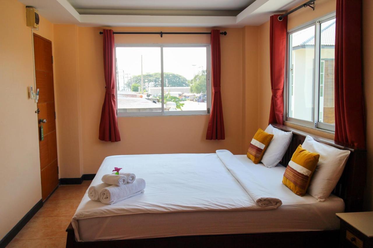 Spa Guest House Praia de Jomtien Exterior foto